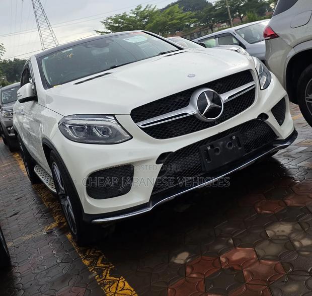 Mercedes-Benz GLE-Class GLE 350d 4MATIC 2018 Pearl