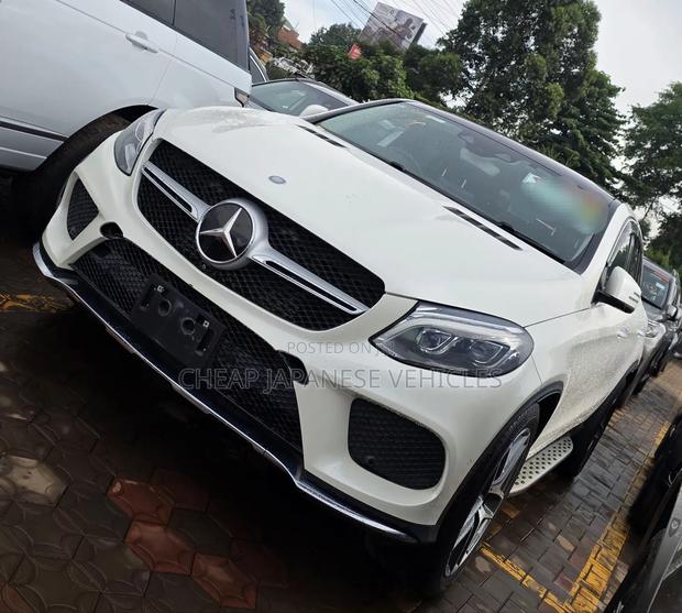 Mercedes-Benz GLE-Class GLE 350d 4MATIC 2018 Pearl