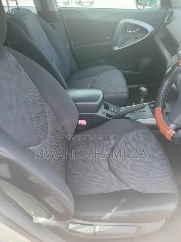 Toyota RAV4 2012 White