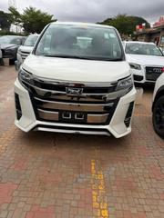 Toyota Noah 2.0 FWD (8 Seater) 2019 White for sale