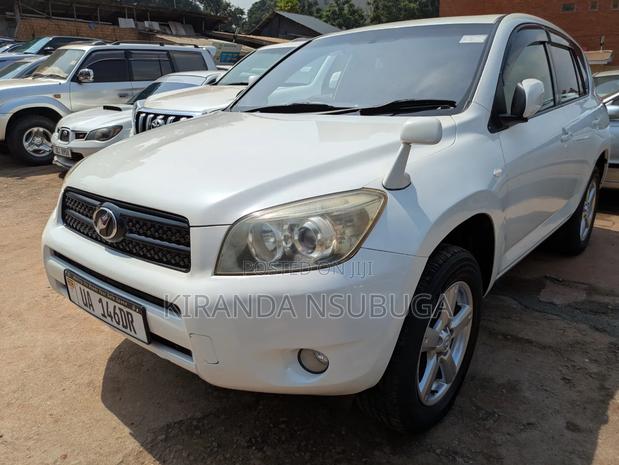 Toyota RAV4 2008 White