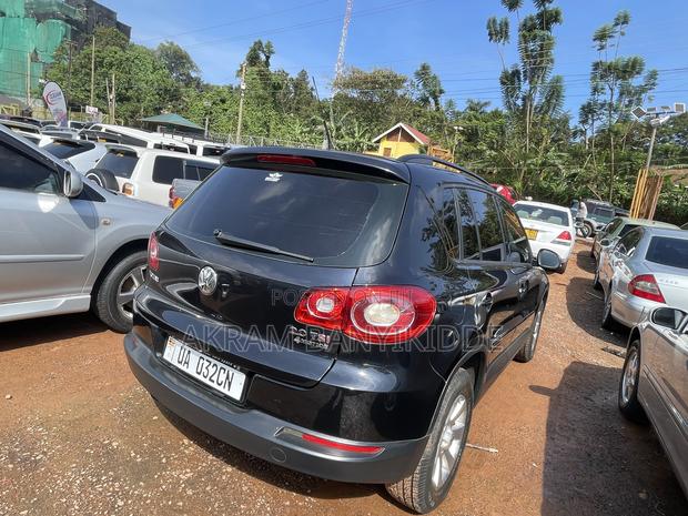 Volkswagen Tiguan 2012 Black