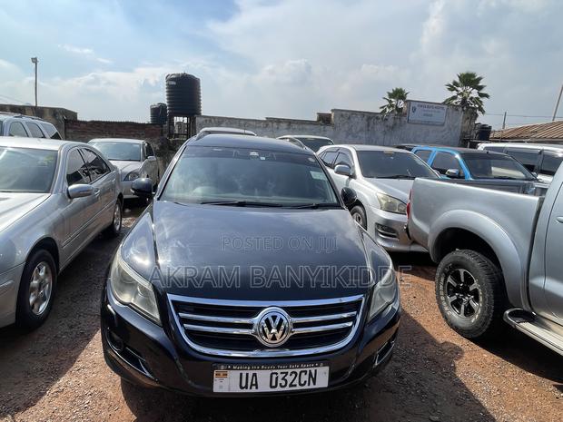 Volkswagen Tiguan 2012 Black