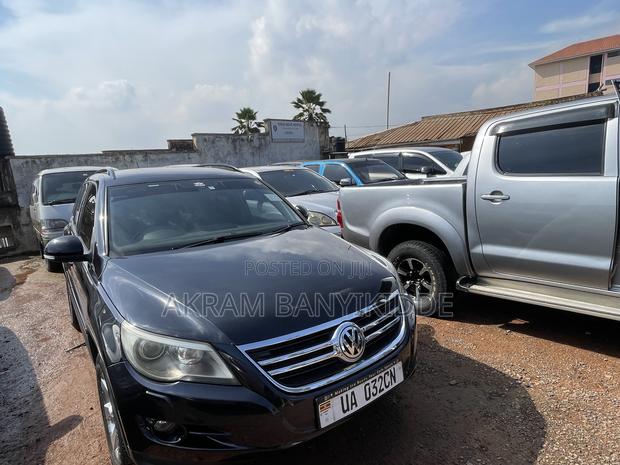 Volkswagen Tiguan 2012 Black