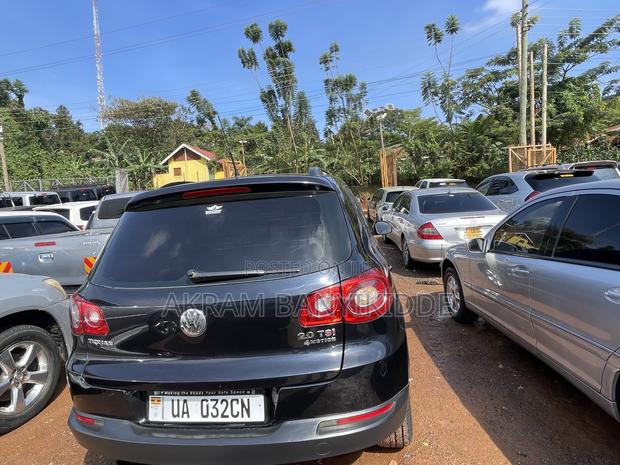 Volkswagen Tiguan 2012 Black