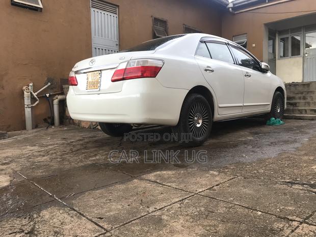 Toyota Premio 2009 White
