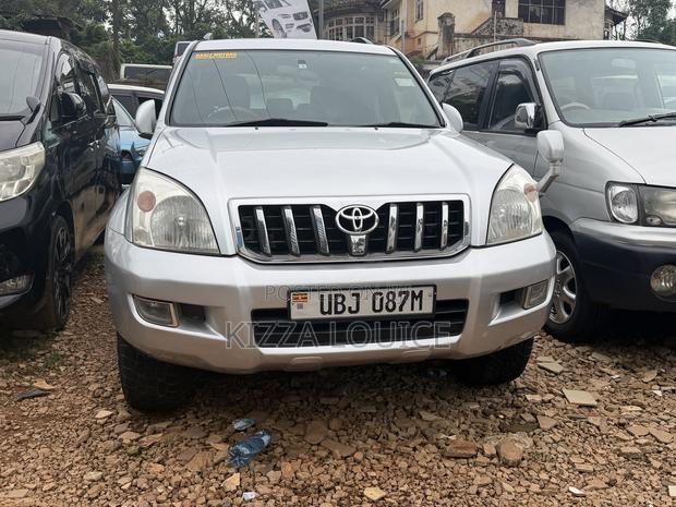 Toyota Land Cruiser Prado 2007 White