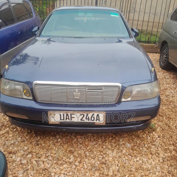 Toyota Crown Majesta 2005 Blue