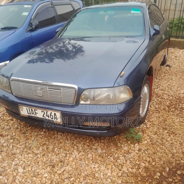 Toyota Crown Majesta 2005 Blue