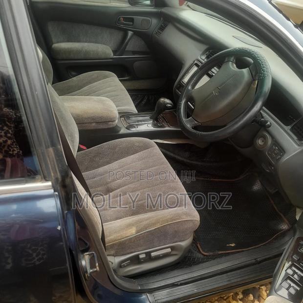 Toyota Crown Majesta 2005 Blue