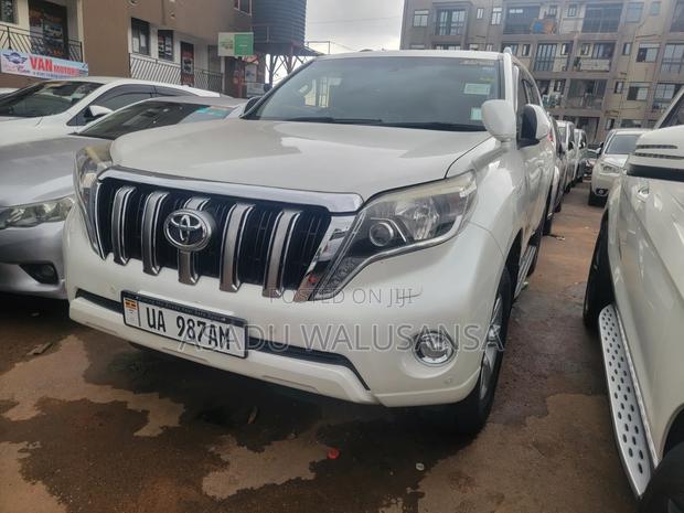 Toyota Land Cruiser Prado 2017 White