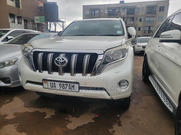 Toyota Land Cruiser Prado 2017 White