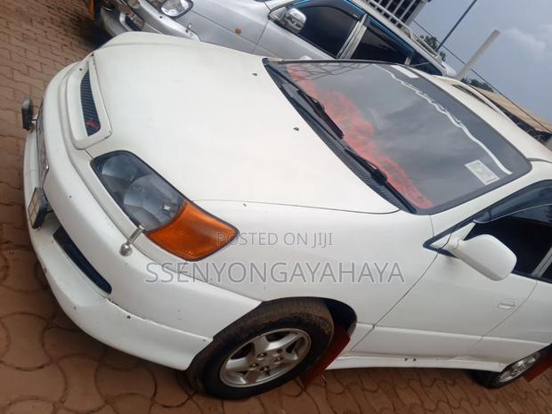 Toyota Ipsum 1999 White