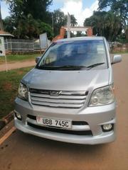 Toyota Noah 2006 Silver for sale
