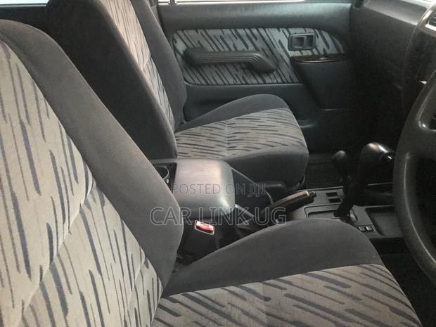 Toyota Land Cruiser 2000 Silver