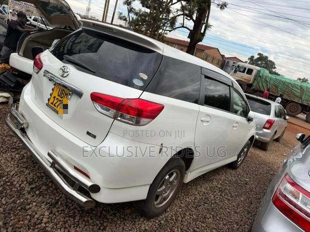 Toyota Wish 2010 White