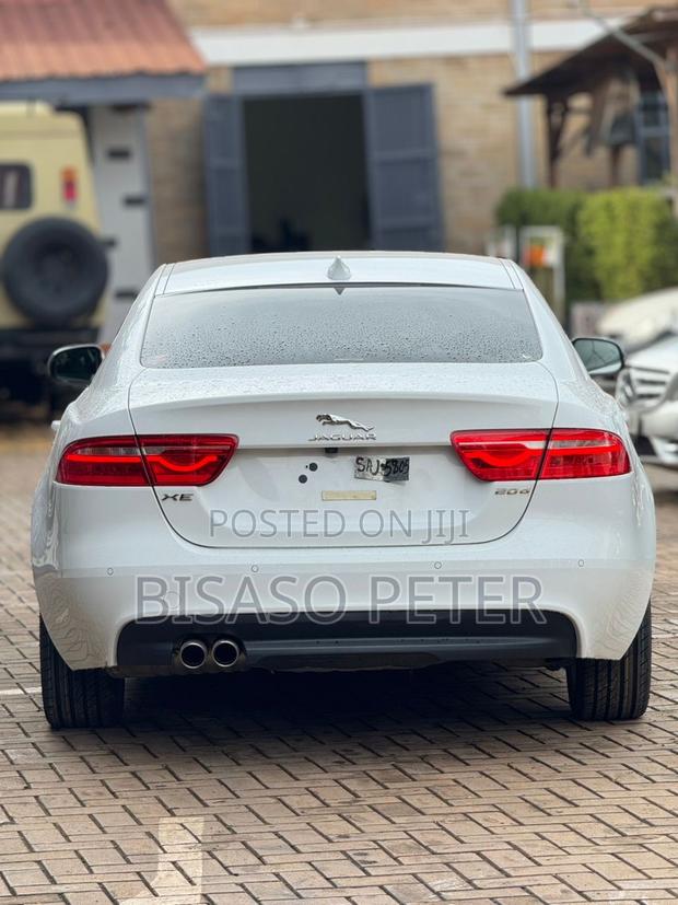 Jaguar XE 2017 White