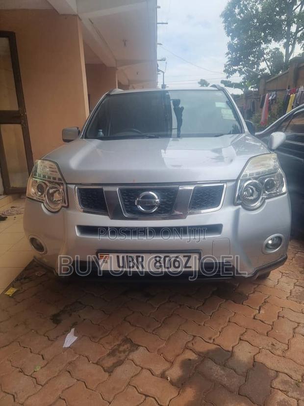 Nissan X-Trail 2.0 Petrol XE 2012 Silver