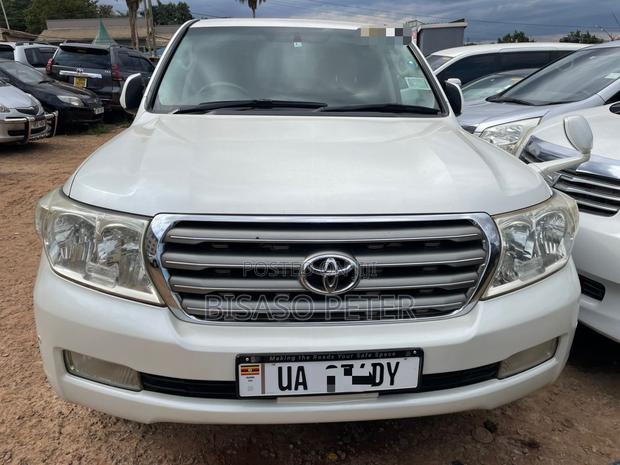 Toyota Land Cruiser 4.6 V8 ZX 2009 White