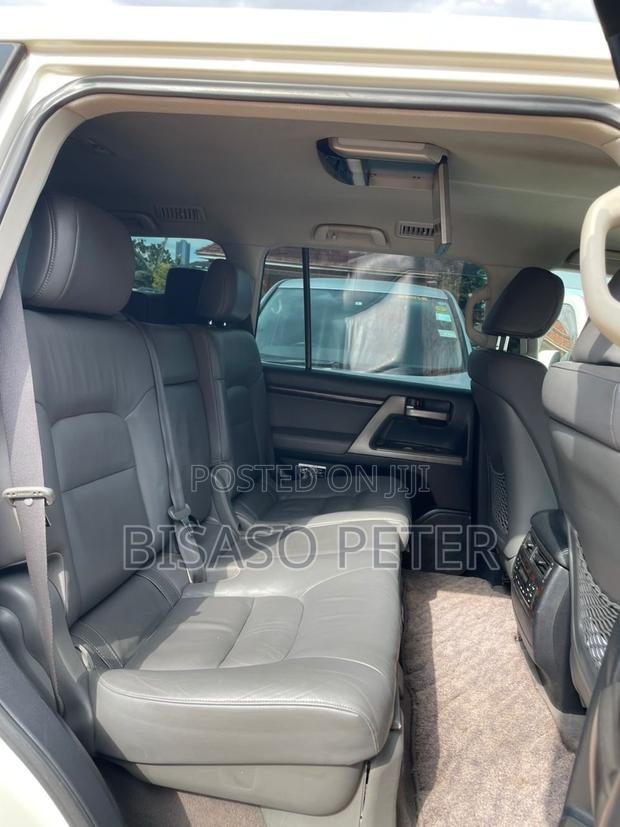 Toyota Land Cruiser 4.6 V8 ZX 2009 White