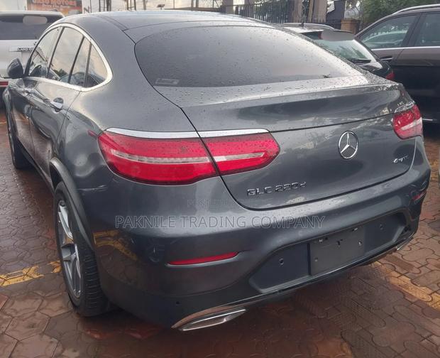 Mercedes-Benz 220 2018 Gray