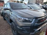 Toyota Hilux 2019 Green for sale