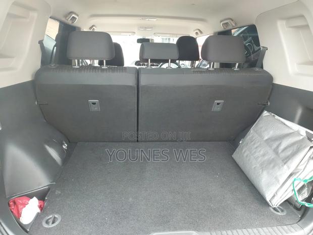 Toyota Corolla Rumion Hatchback 1.5 FWD 2010 Black