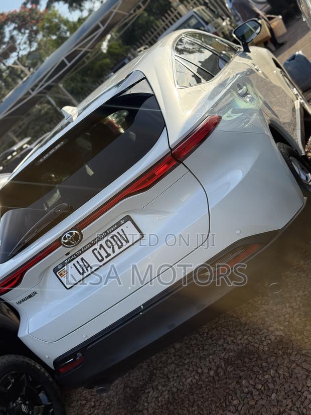 Toyota Harrier 2.0 4WD 2020 White
