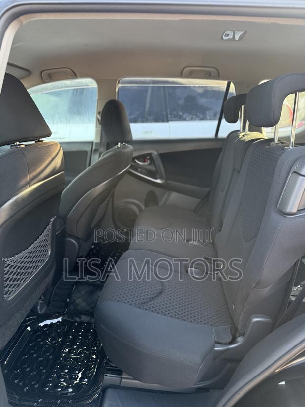 Toyota Vanguard 2010 Black