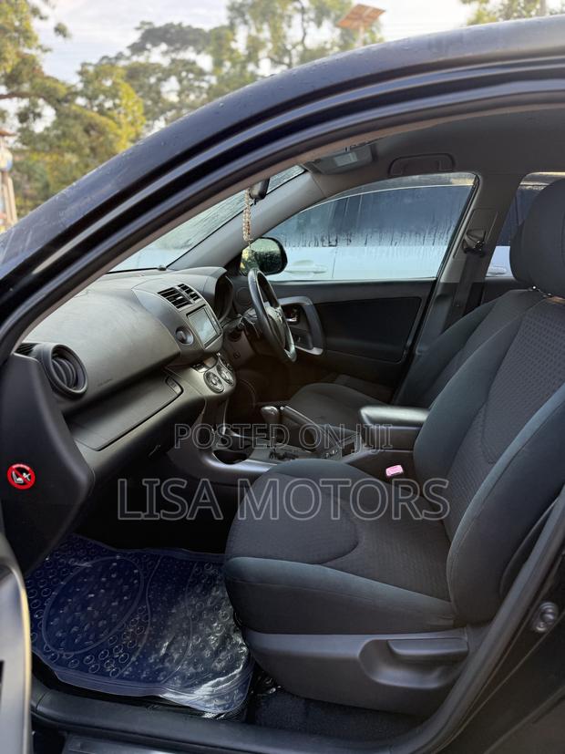 Toyota Vanguard 2010 Black