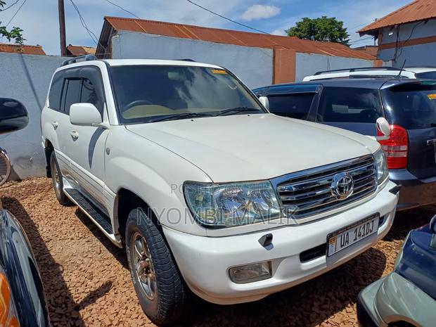 Toyota Land Cruiser Prado 4.0 Petrol TX 2006 White