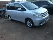 Toyota Noah 2009 Silver for sale