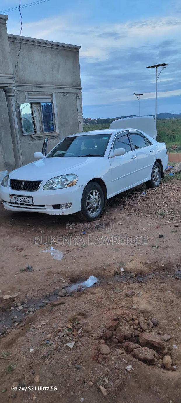 Toyota Mark II 2.0 RWD 2001 White