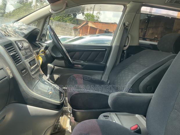 Toyota Alphard 2005 White