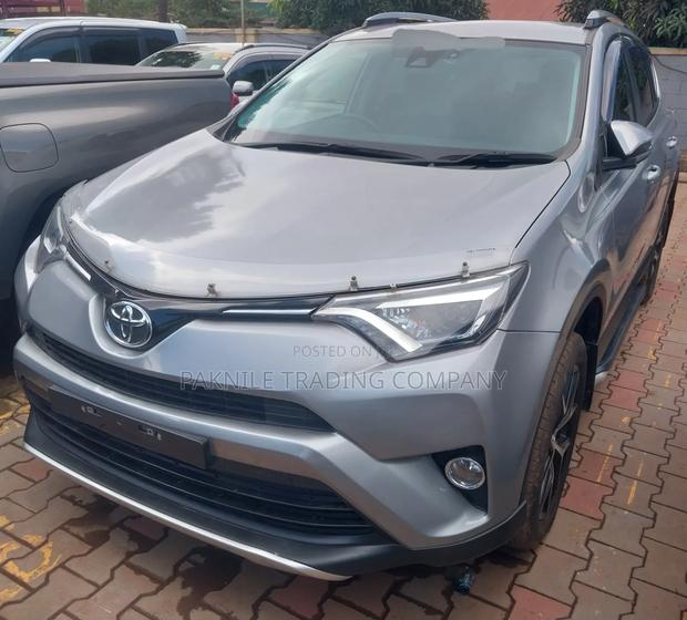 Toyota RAV4 2017 Silver