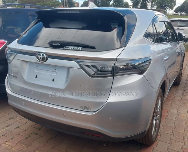 Toyota Harrier 2017 Silver
