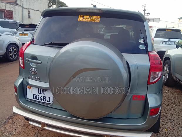 Toyota RAV4 2.0 VVT-i 2008 Green