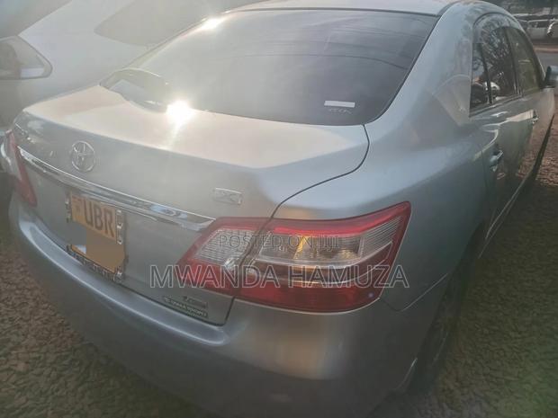 Toyota Premio 2012 Silver