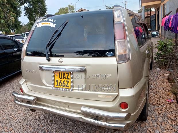 Nissan X-Trail 2003 Gold
