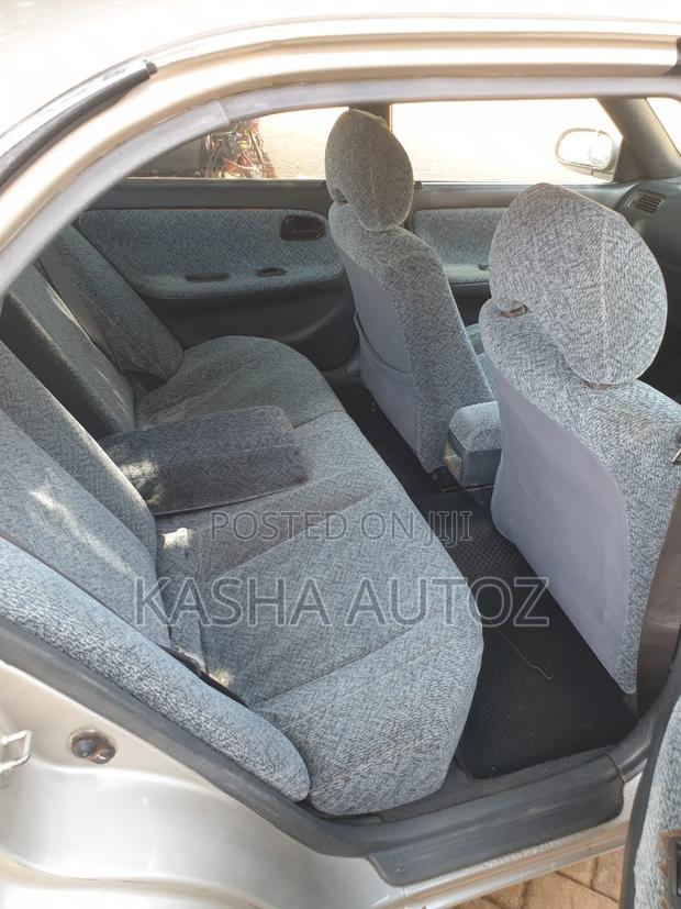 Toyota Corolla 1999 Silver