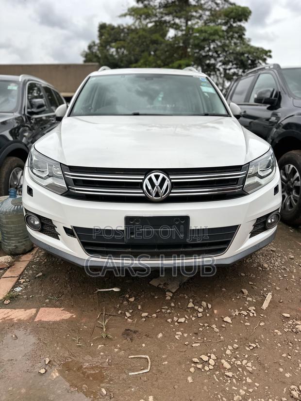 Volkswagen Tiguan 2.0 S Automatic 2012 White