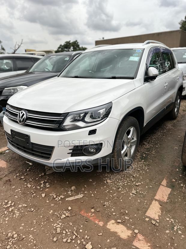 Volkswagen Tiguan 2.0 S Automatic 2012 White