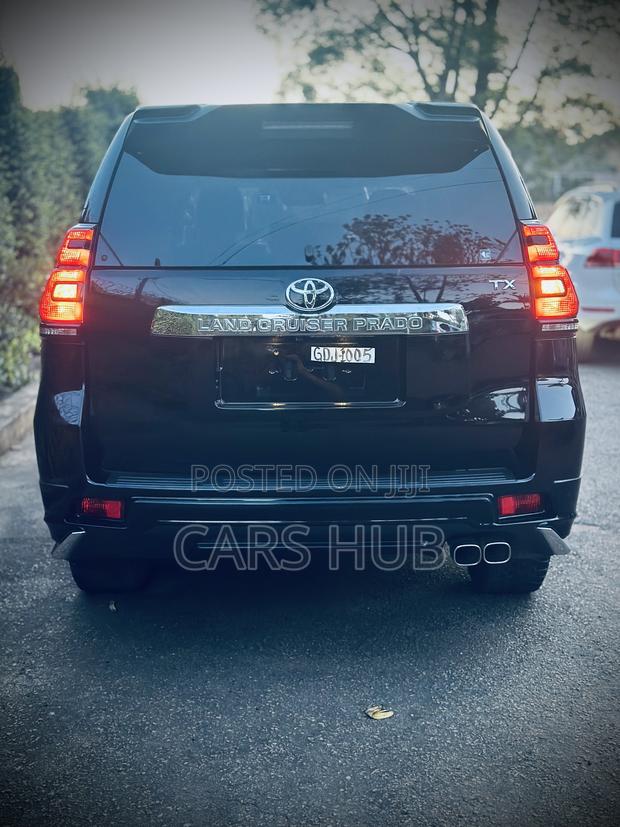 Toyota Land Cruiser Prado 2.7 2017 Black