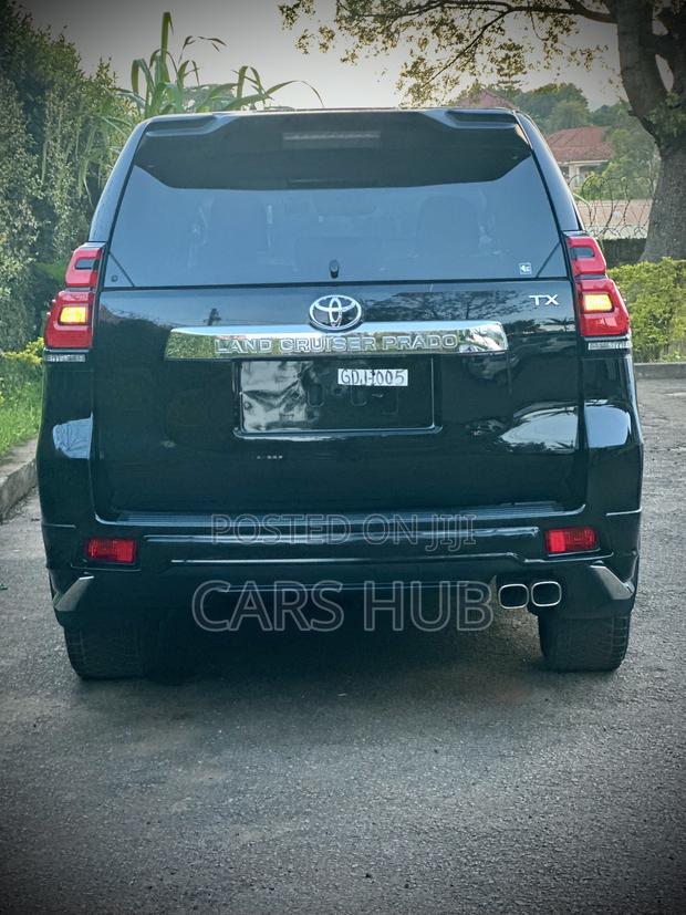 Toyota Land Cruiser Prado 2.7 2017 Black