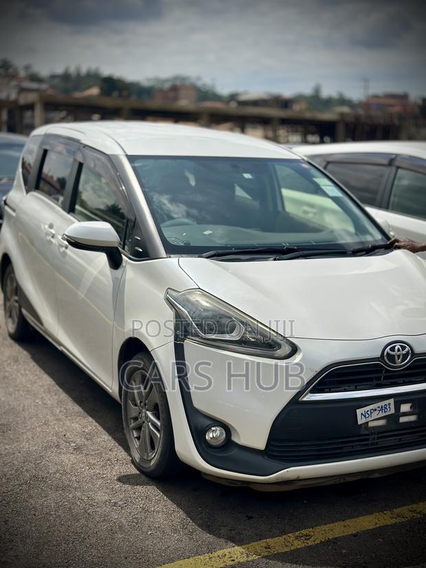 Toyota Sienta 1.5 AWD 2016 White