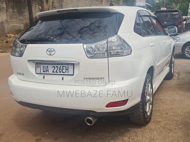 Toyota Harrier 2008