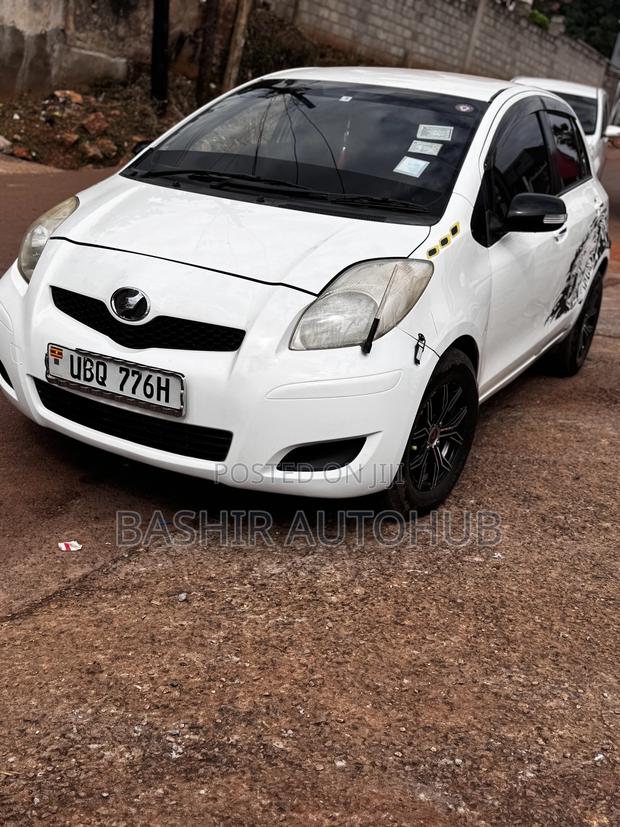 Toyota Vitz 2007 White