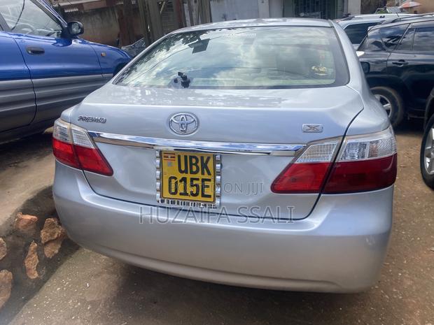 Toyota Premio 2010 Silver
