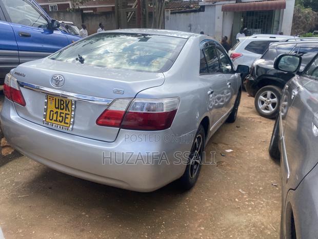 Toyota Premio 2010 Silver