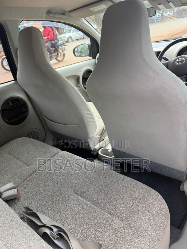 Toyota Passo 1.0 FWD 2011 Black